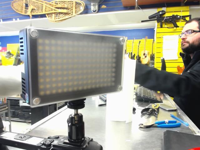 Led light pour cam