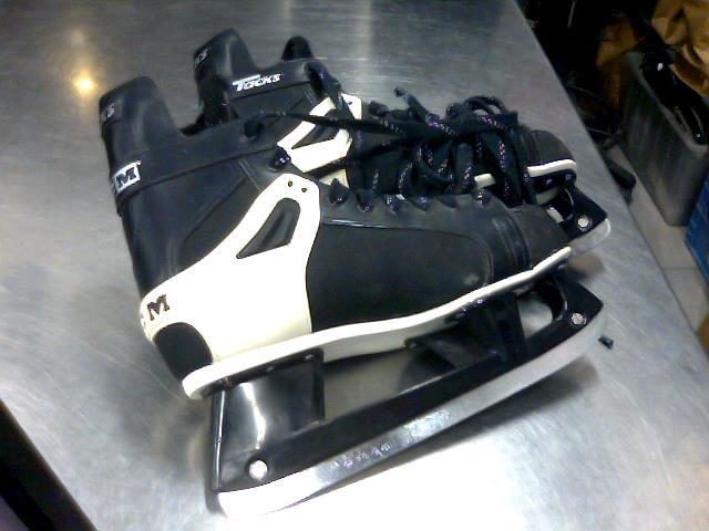 Paire de patins 9 1/2