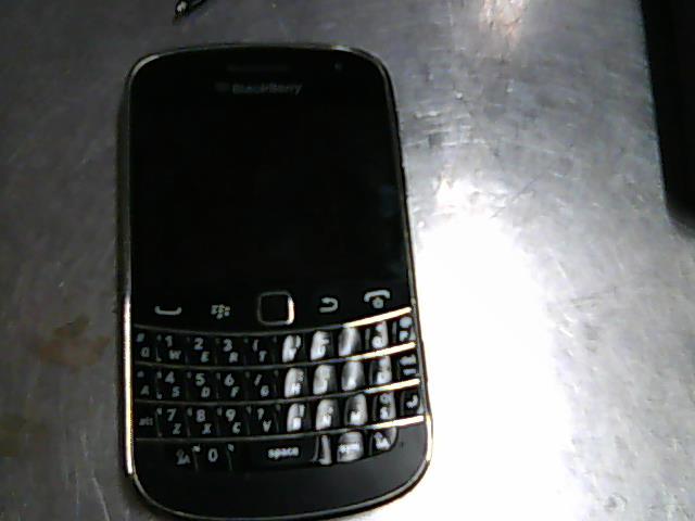 Blackberry bold 9900 bell