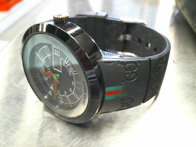 Montre gucci homme