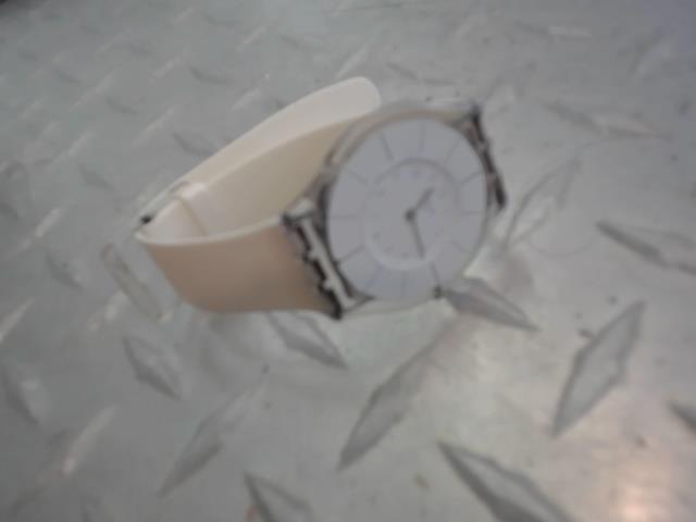 Montre plastic strap blanc