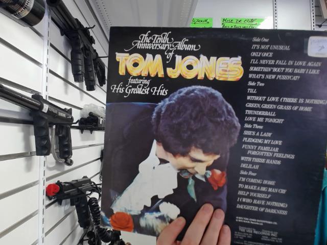 Tom jones (vinyl)