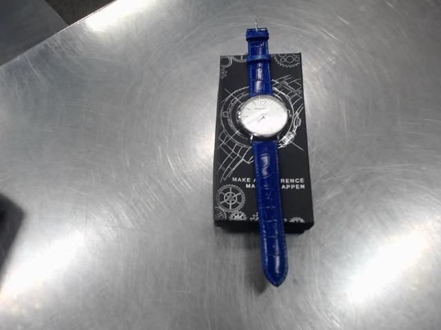 Montre pour hommebracelet bleu