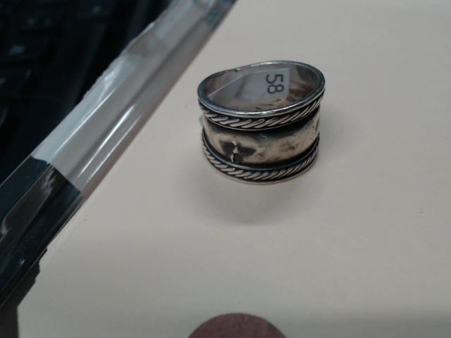 Bague en argent 5.48gr