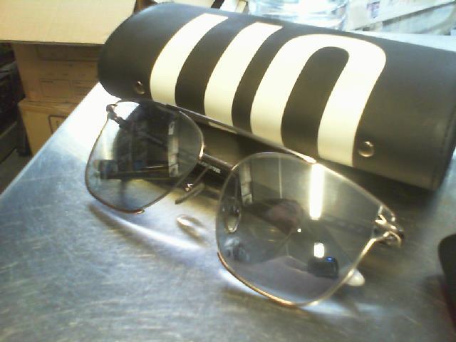 Sunglass frame argent