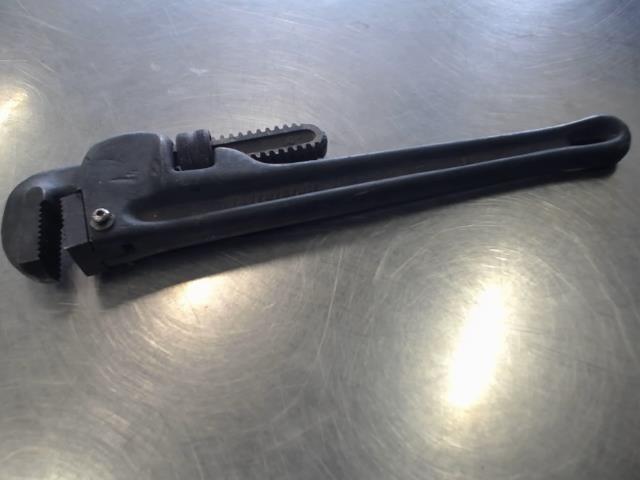 Pipe wrench