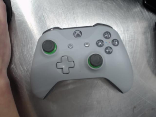 Mannette xbox one gris