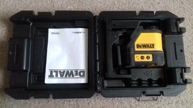 Laser dewalt ds case