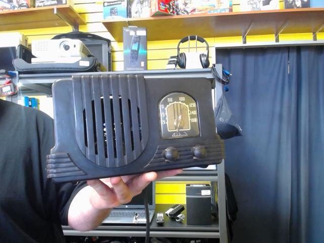 Radio antique a lampe no speaker