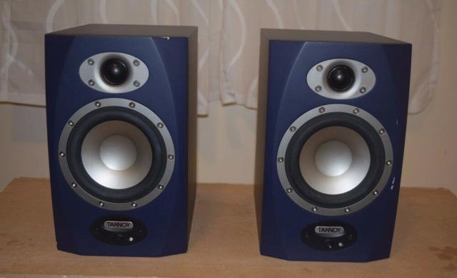 Paire speaker studio