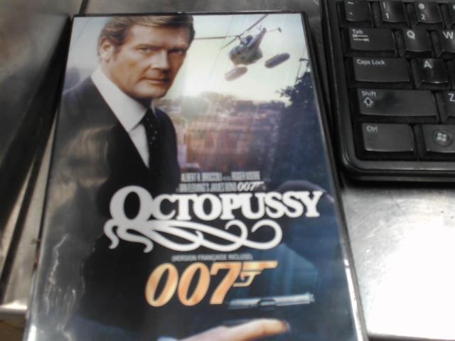 007 octopussy