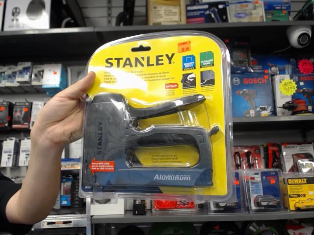 Staple gun brad nailer