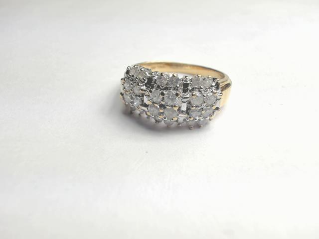 BAGUE EN OR 10KT   DIAMANTS