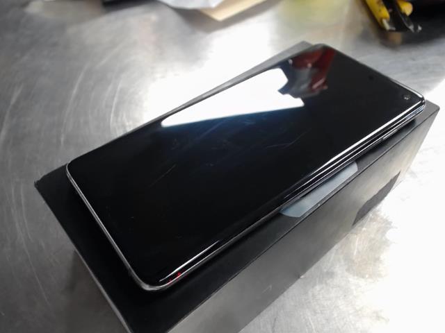 Samsung s10 128gb deblocke + boite