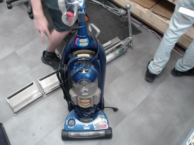 Vaccum 12 amp bleu