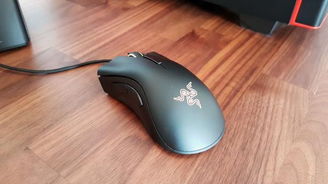 Souris razer us deathradder elite