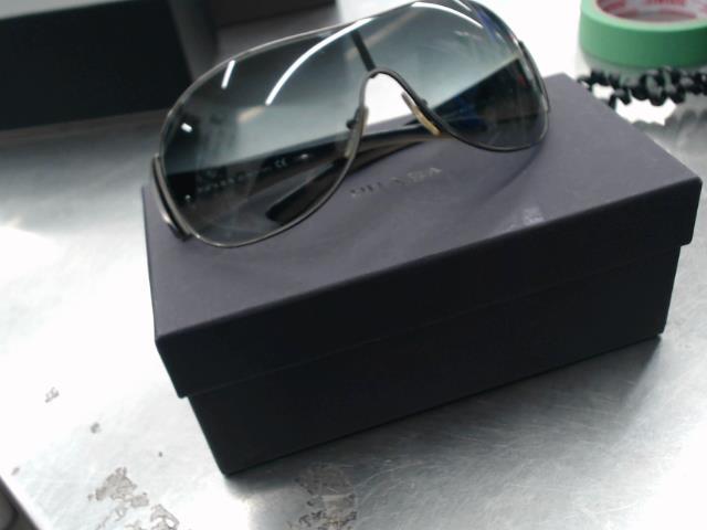 Sunglasses prada + case