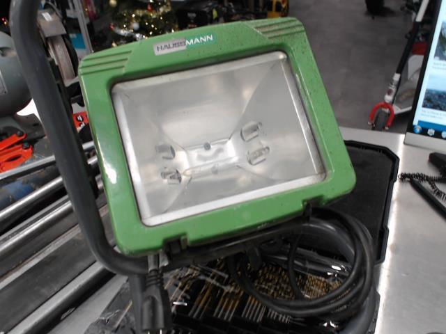 Work light verte