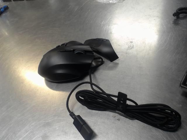 Razer naga trinity avec acc