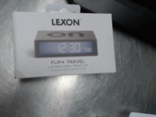 Lexon flip travel