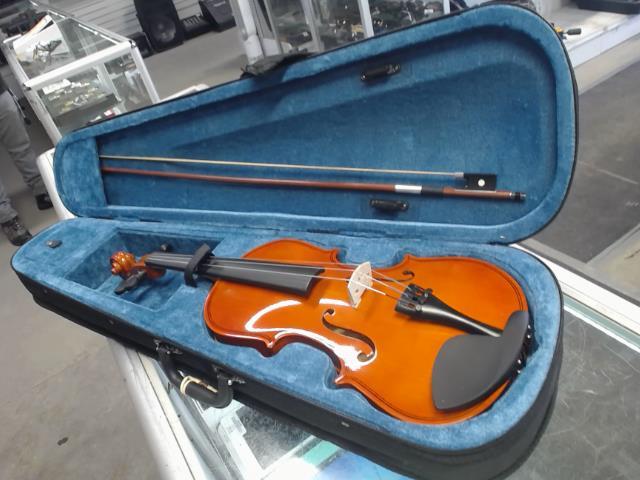 Violon 4/4 ds sont etuie