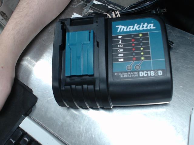 Chargeur 18v makita (neuf)