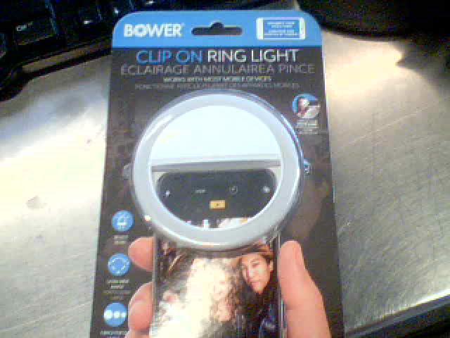 Clip on ring light