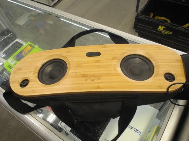 Speaker bluetooth