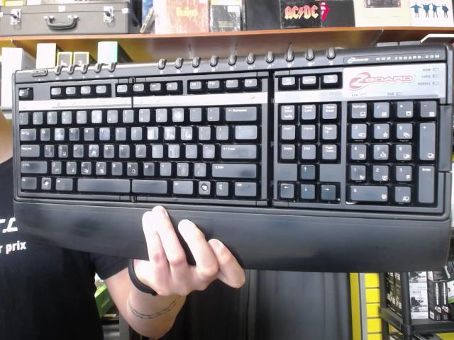 Clavier zboard avec cover warcraft