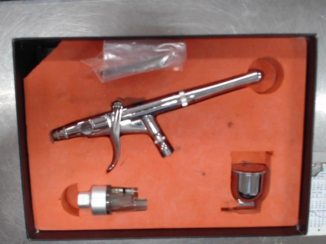 Gun airbrush+acc ds bo