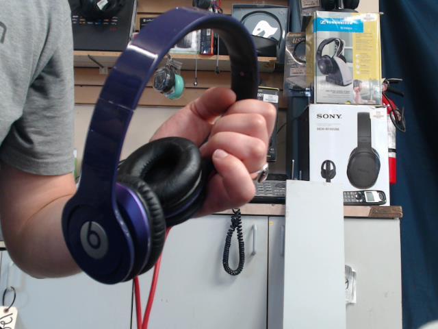 Solo hd beats purple av cable