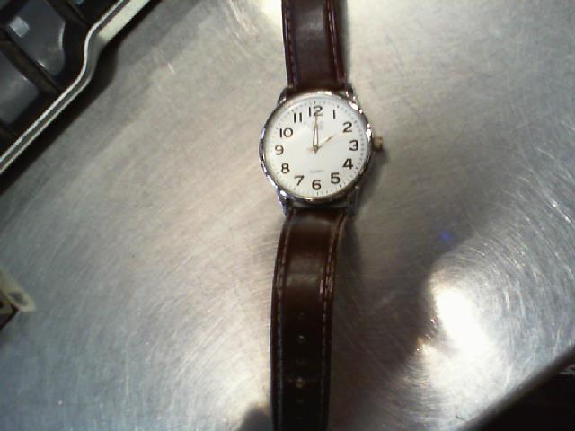 Montre bracelet cuir water resistant