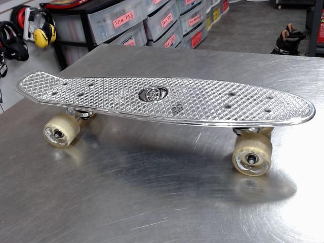 Penny board chrome