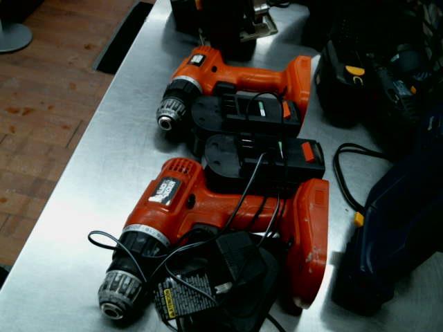 2 drill + 2 batts 18v pas de chargeur