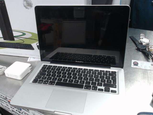 Macbook pro 2012 4gb ram i5 500gb+chrg