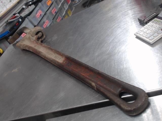 Pipe wrench 60''