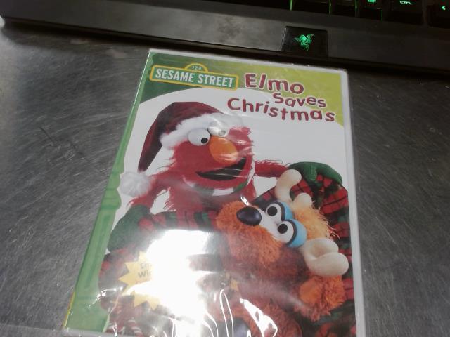 Elmo saves christmas