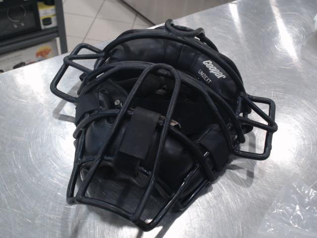 Vieux casque de baseball