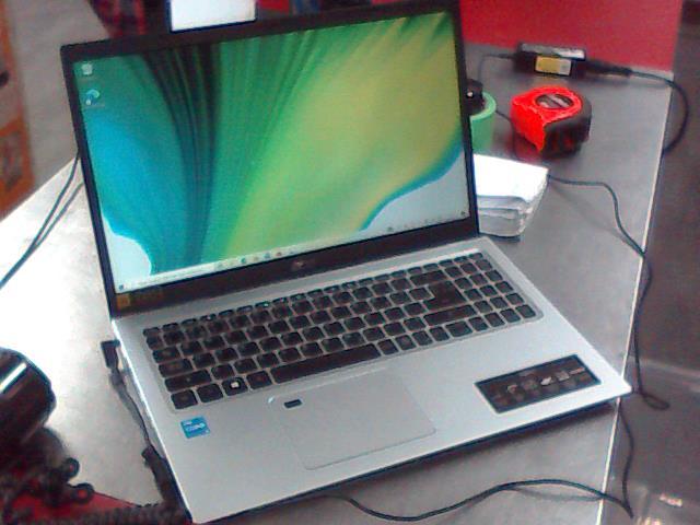 Laptop 8goram+i3(11 gen.)+500 ssd+charge