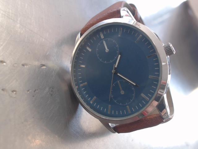 Montre accutime cadran bleu aluminium