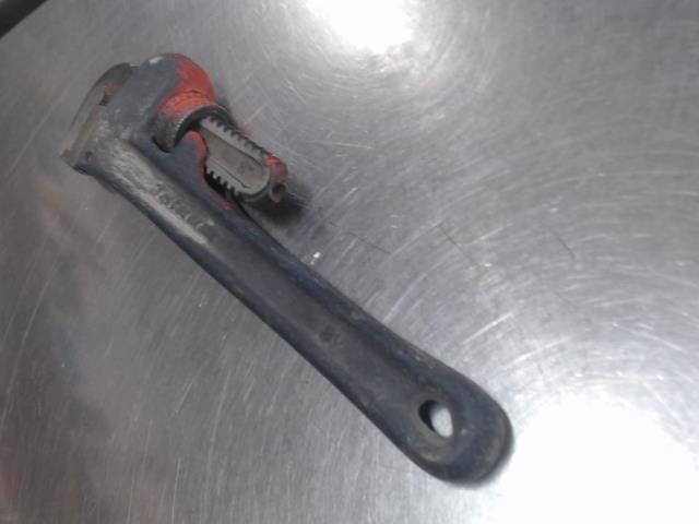 Pipe wrench 8''