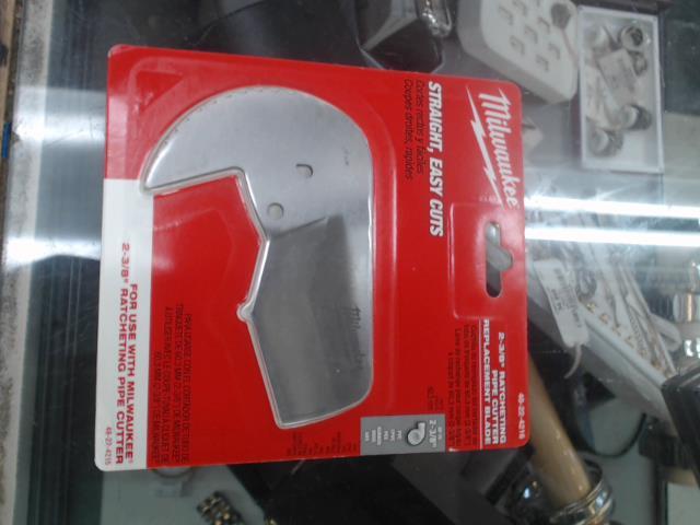 Pipe cutter blade