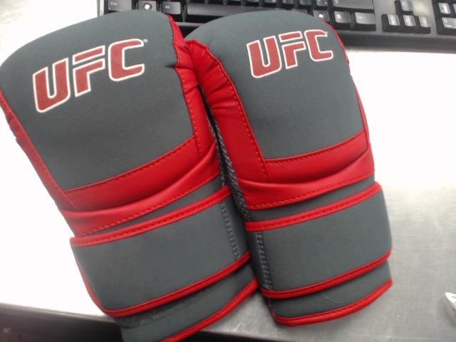 Gant ufc dans leur emballage