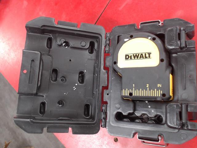 Laser dewalt a batterie dans case