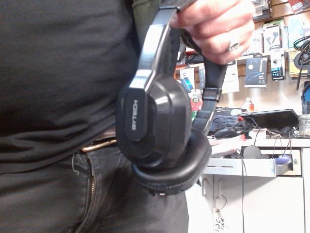 Headset bluetooth