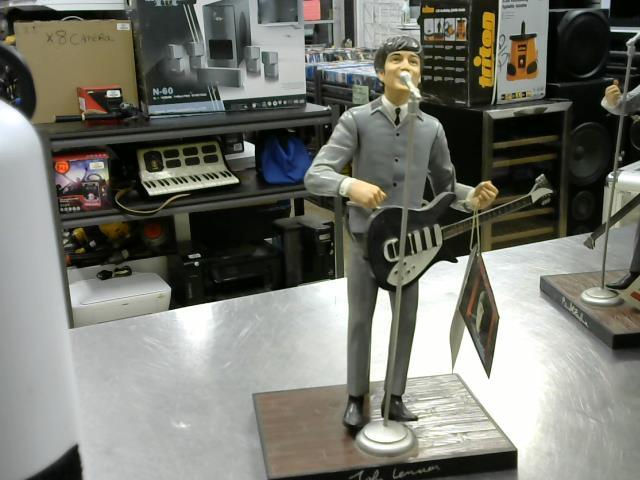 Figurine beatles john