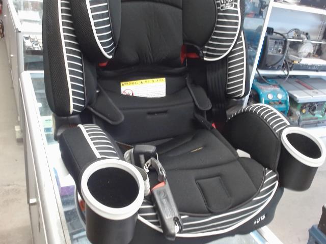 Banc pour bebe auto