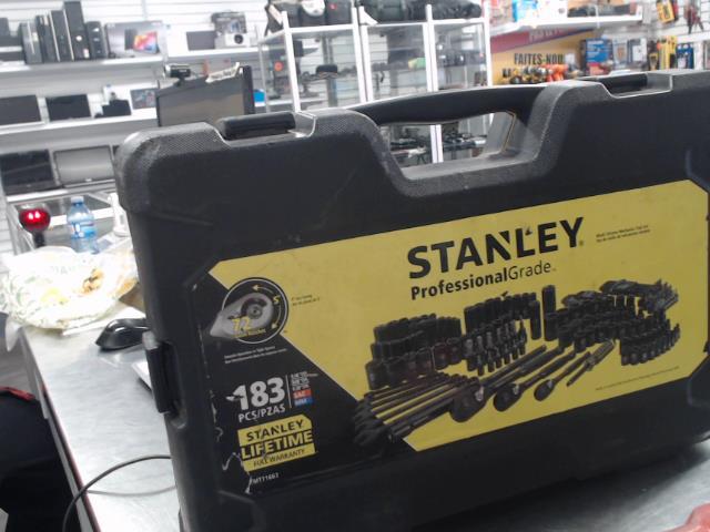 Stanley ratchet kit 183 pcs