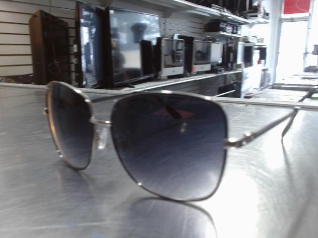 Lunettes de femme aviator