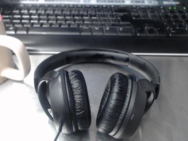 Black headphones jbl